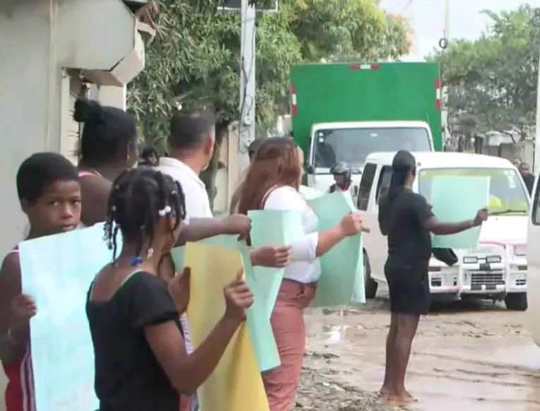 Residentes en Hato Nuevo exigen servicios básicos