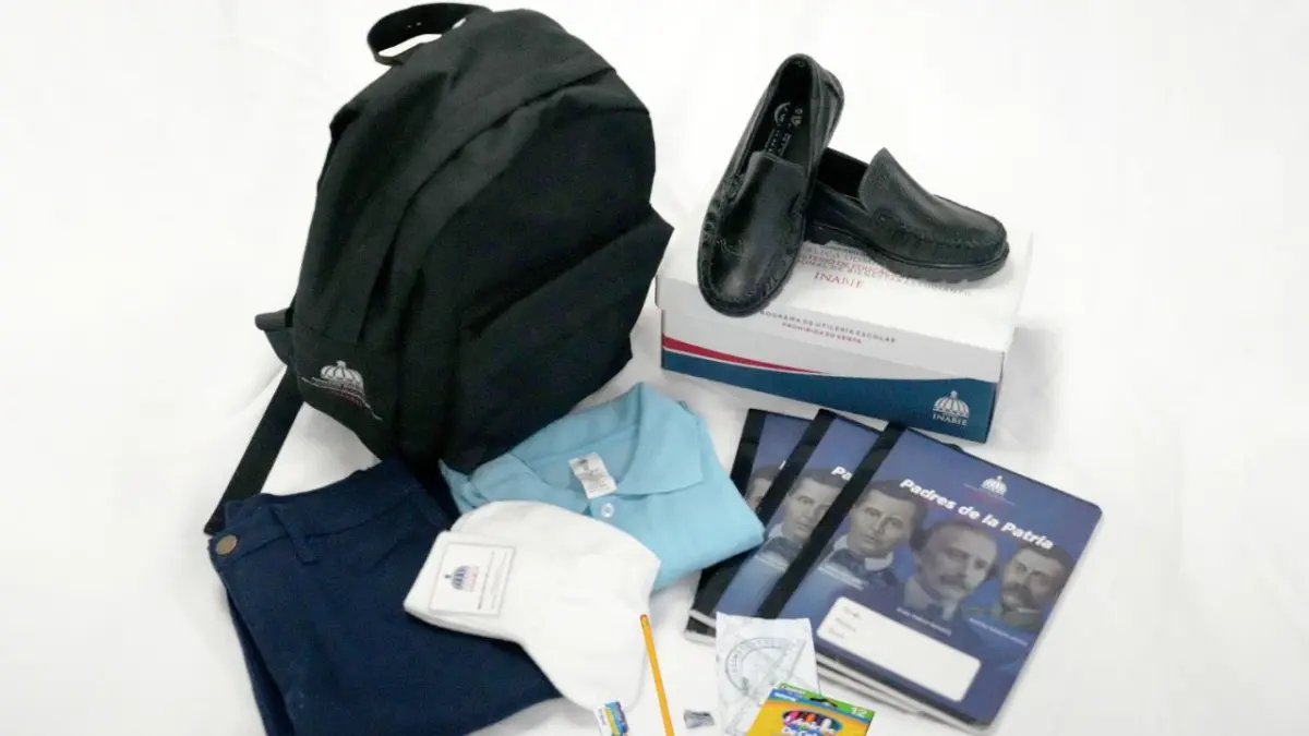 INABIE garantiza a tiempo útiles y uniformes para alrededor de 2 millones de estudiantes en los próximos años escolares