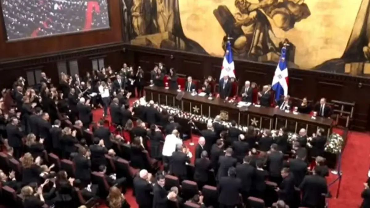 Posiciones encontradas por discurso esperanzador de Abinader