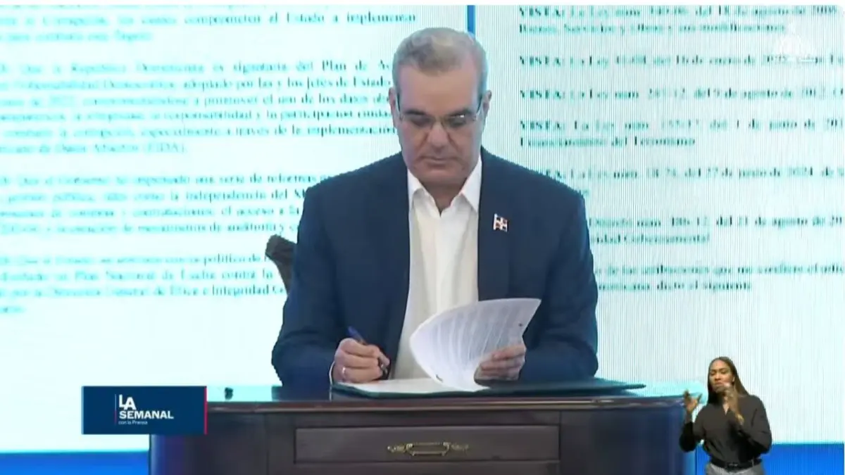 Luis Abinader firma decreto para crear comisión presidencial de transparencia y anticorrupción