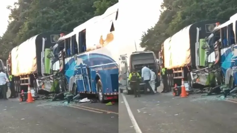 Al menos dos muertos y 37 heridos en el choque de autobús y camión en Colombia