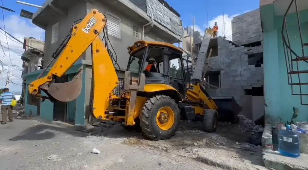Tras denuncia de Noticias SIN, Mived demuele edificio en Herrera por incumplimiento de normas y riesgo para ciudadanos