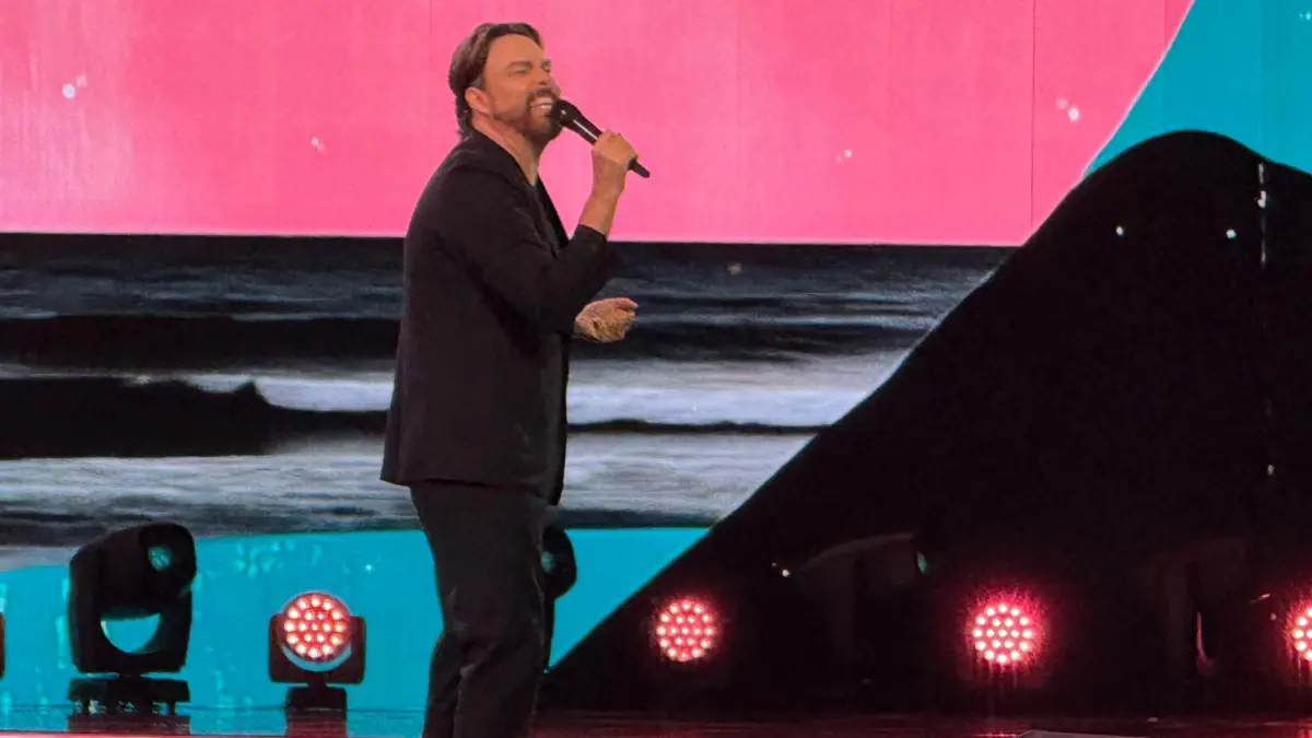 Director de Viña del Mar dice George Harris se distrajo con abucheos, un error que le costó caro