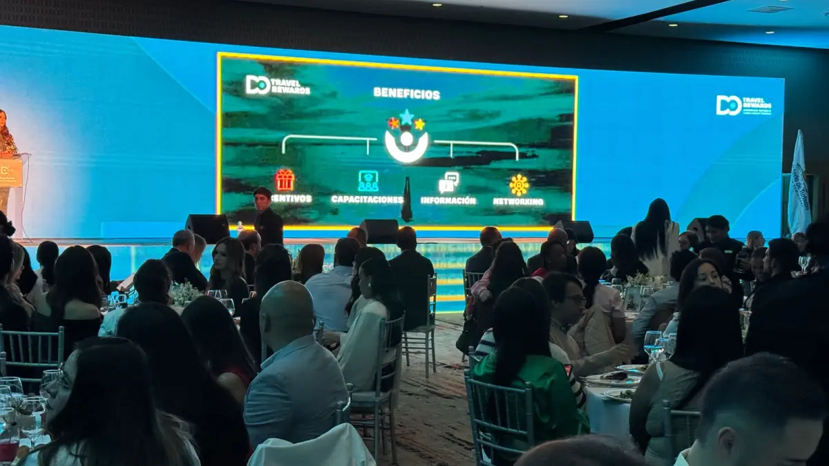 Mitur presenta plan para atraer turistas colombianos a RD