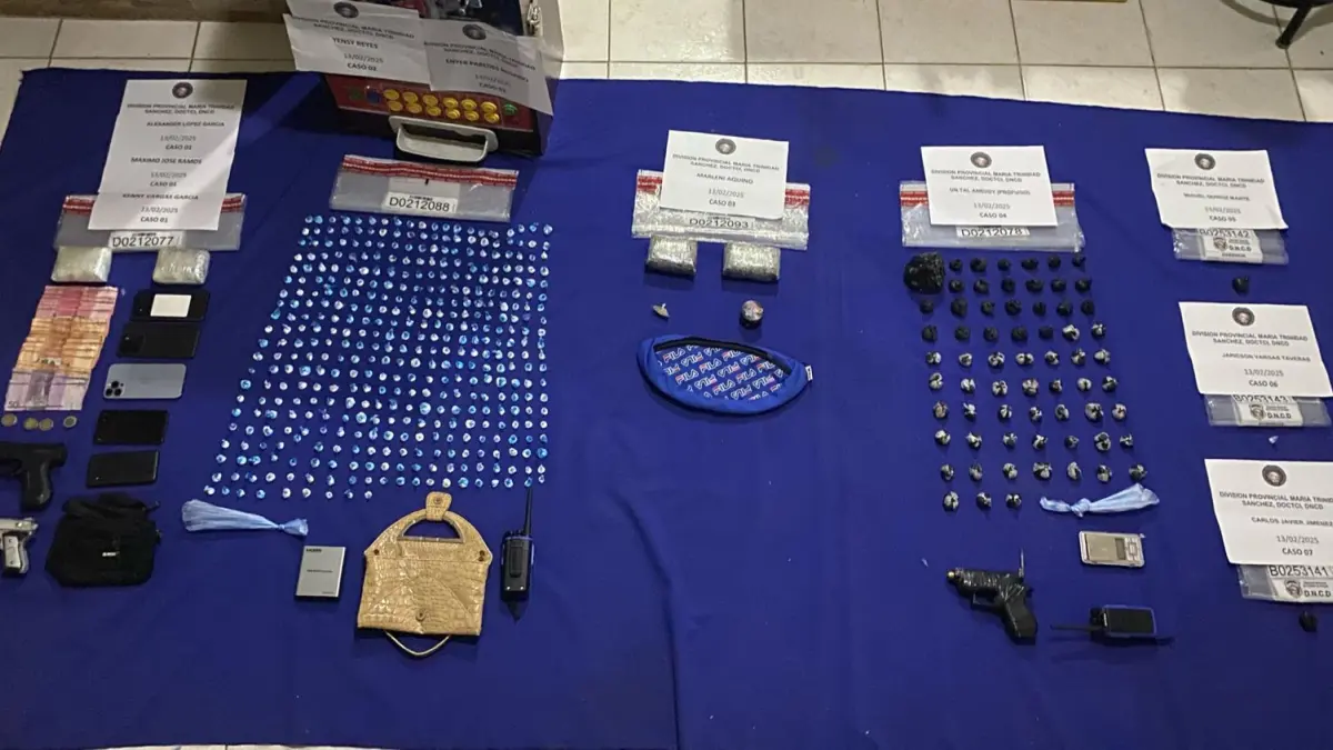 Detienen 11 personas y decomisan drogas mediante allanamientos en Nagua