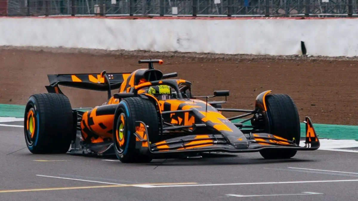 McLaren presenta su nuevo monoplaza para el Mundial 2025