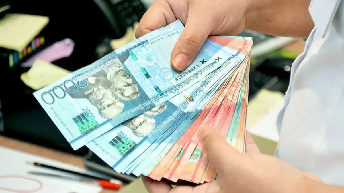 Empresarios proponen aumento salarial de 10% desde abril