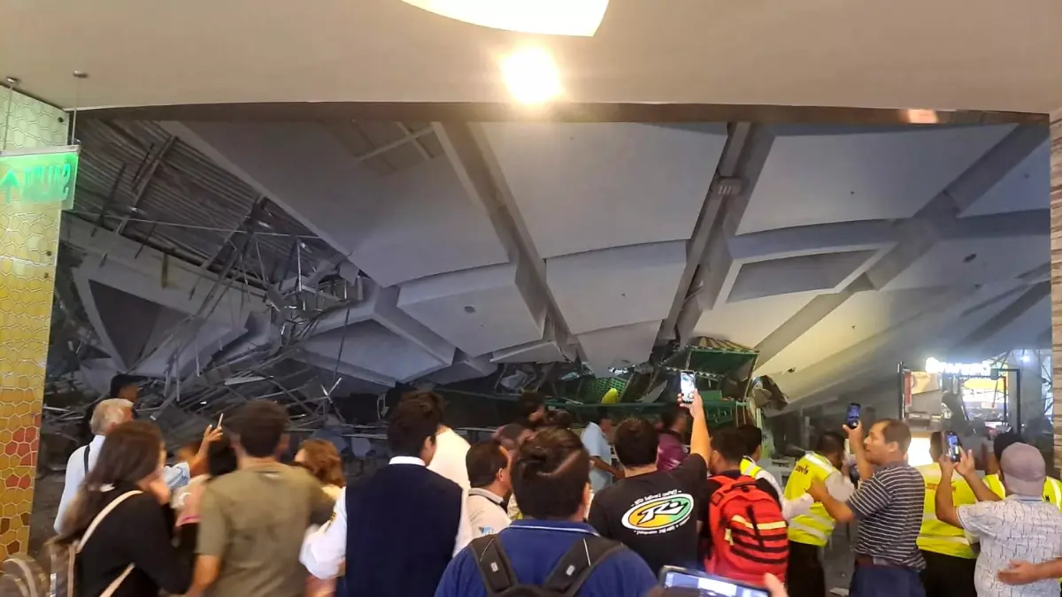 Suben a cuatro los muertos tras desplomarse parte del techo de un centro comercial en Perú