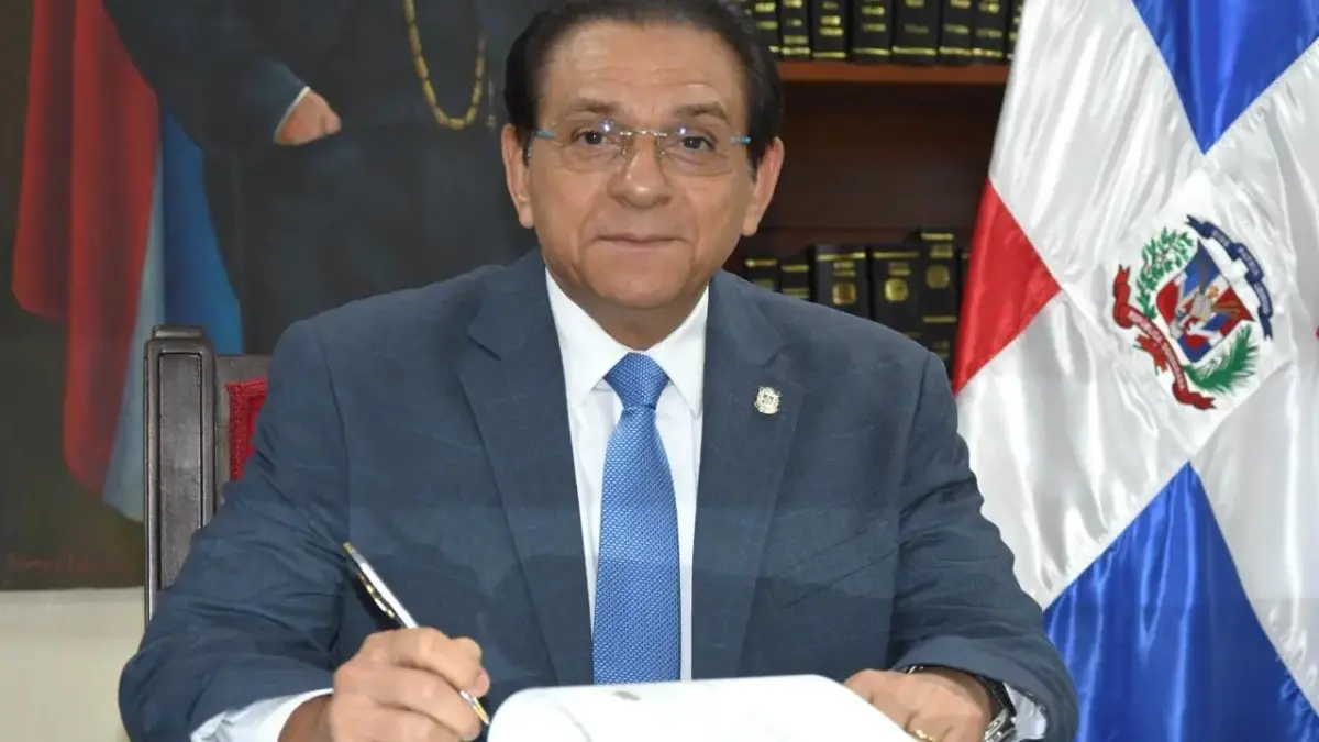 Daniel Rivera respalda decisión de EE.UU. de no presionar RD para aceptar haitianos ilegales