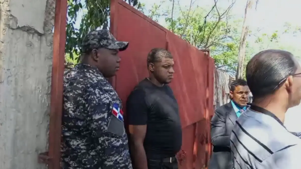 Hallan cuerpos calcinados en Santiago tras lo que se cree fue un feminicio-suicidio