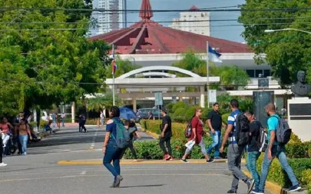 Sueños atrapados: el desempleo juvenil en la República Dominicana