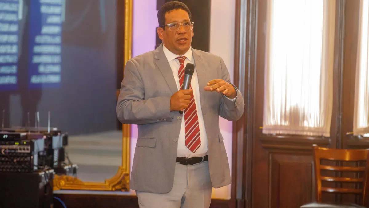 Proyecto de Ley de Contrataciones Públicas establece hasta 5 años de prisión y multas de 50 salarios mínimos