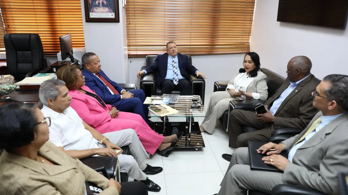 Coopnama recibe visita de cortesía de la presidenta del Idecoop