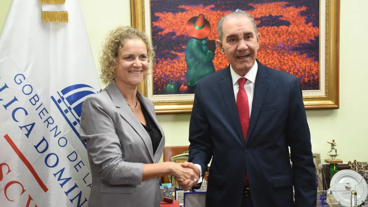 MESCyT y Embajada de Argentina destacan llegada de Mafalda al Palacio de Bellas Artes