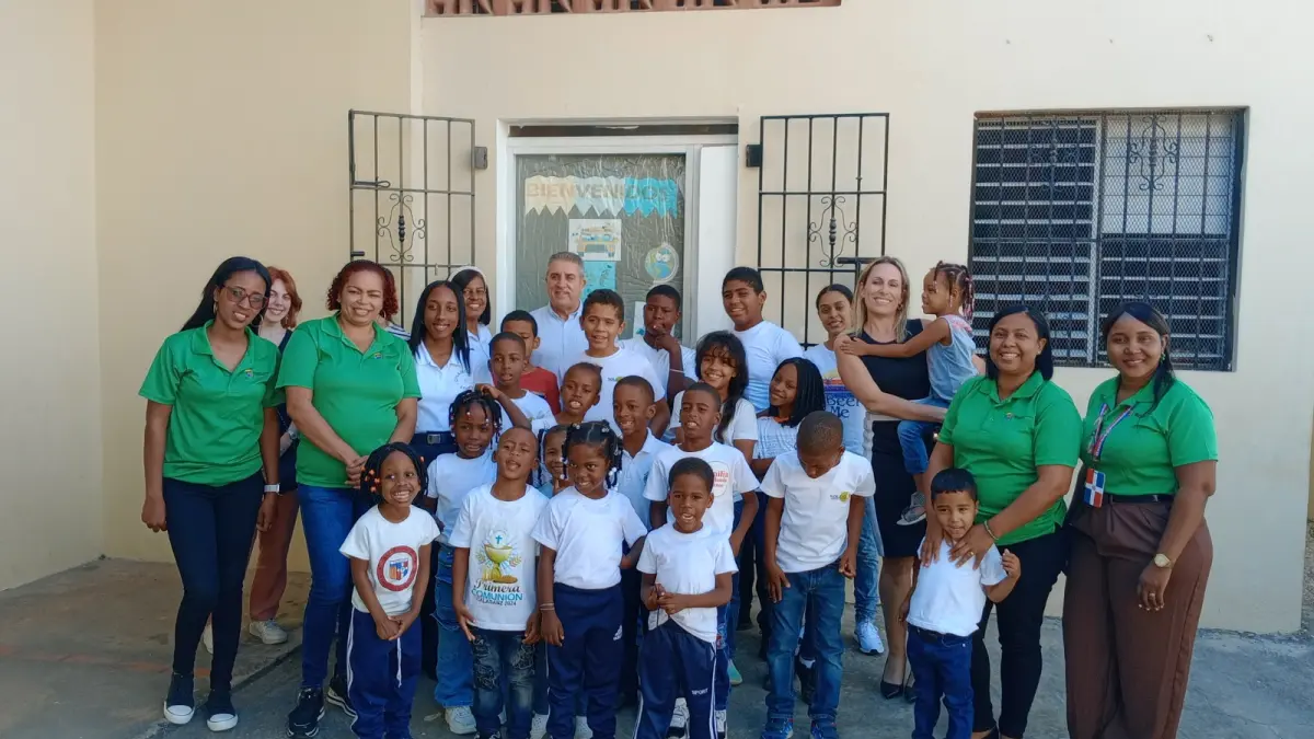 AHRB y CTRB fortalecen su compromiso social al apadrinar un Centro Cultural de la Fundación SOLCA