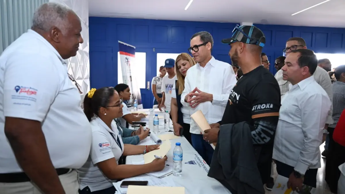 Eddy Olivares afirma ferias y jornadas de empleo fortalecen el rol institucional del Ministerio de Trabajo