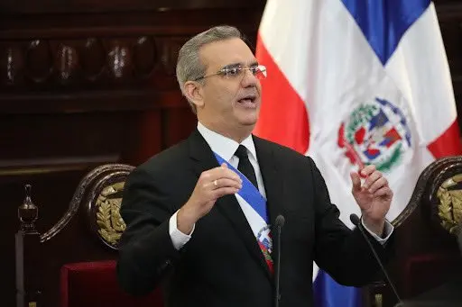 Presidente Luis Abinader destaca modernización de instituciones de Bellas Artes