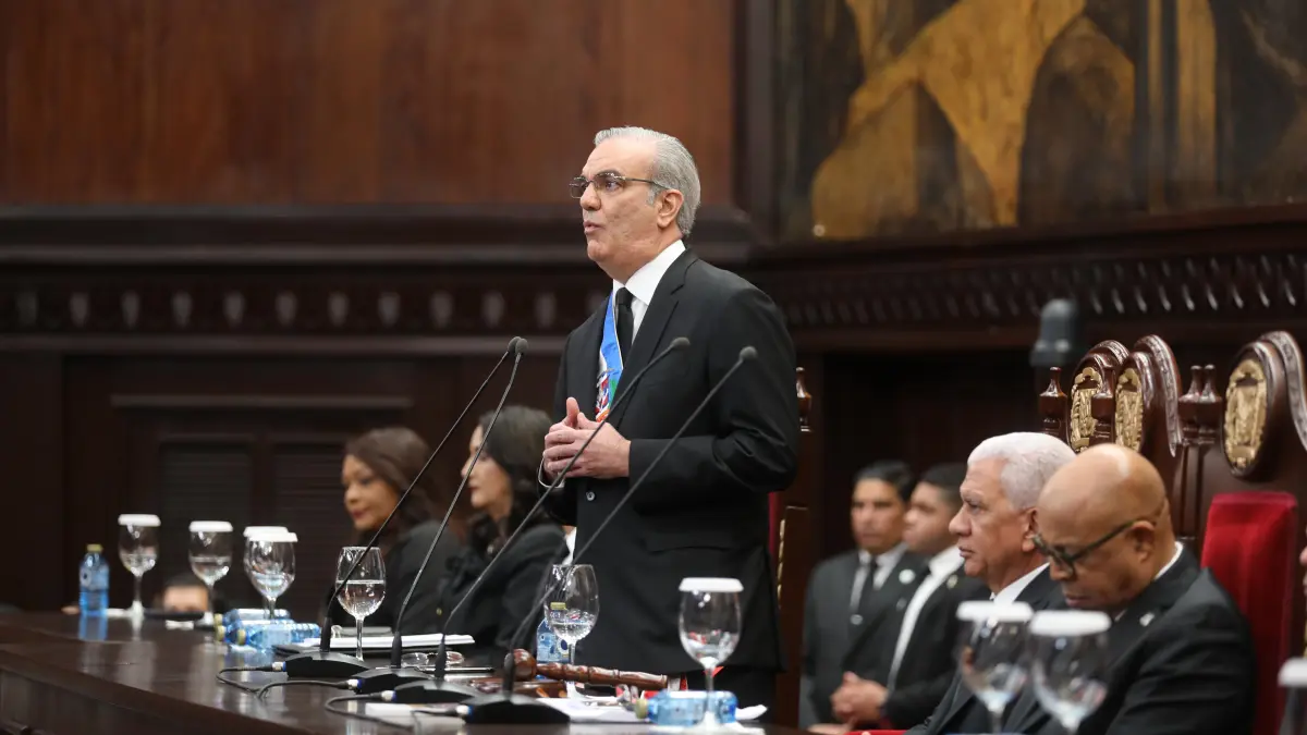 Abinader cierra discurso de rendición de cuentas con un llamado al trabajo y se compromete a dar el ejemplo