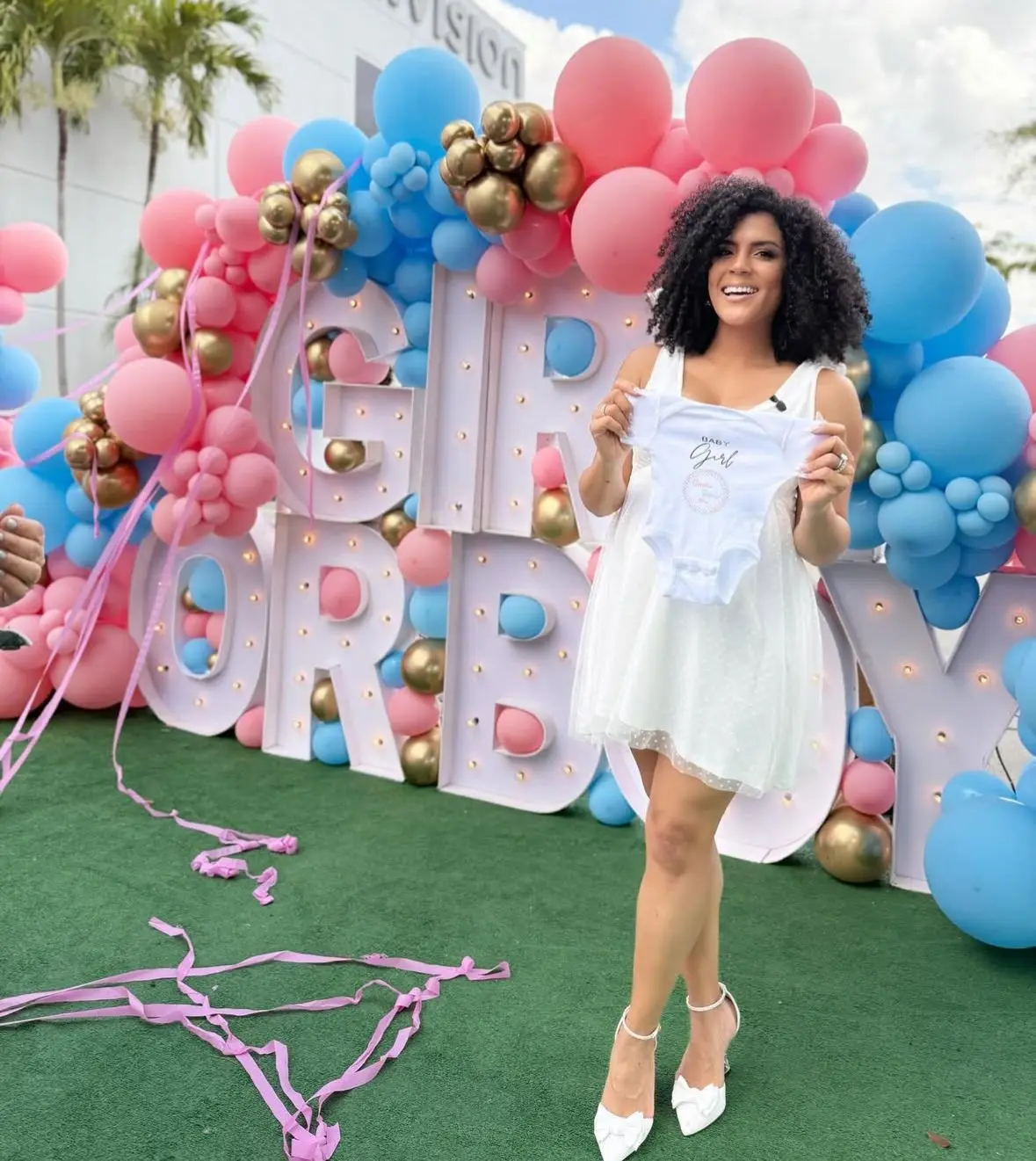 Francisca anuncia la llegada de su princesita: “Te estamos esperando con mucha alegría y amor”