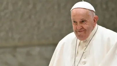 El papa Francisco envía su primer mensaje desde el hospital: agradezco de corazón las oraciones