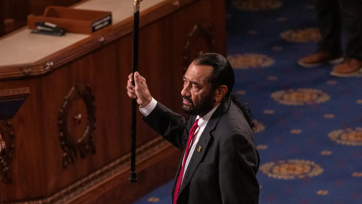 El congresista demócrata Al Green, expulsado por interrumpir el discurso de Trump