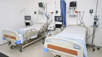 Mujer apuñalada 17 veces por su expareja permanece en la UCI