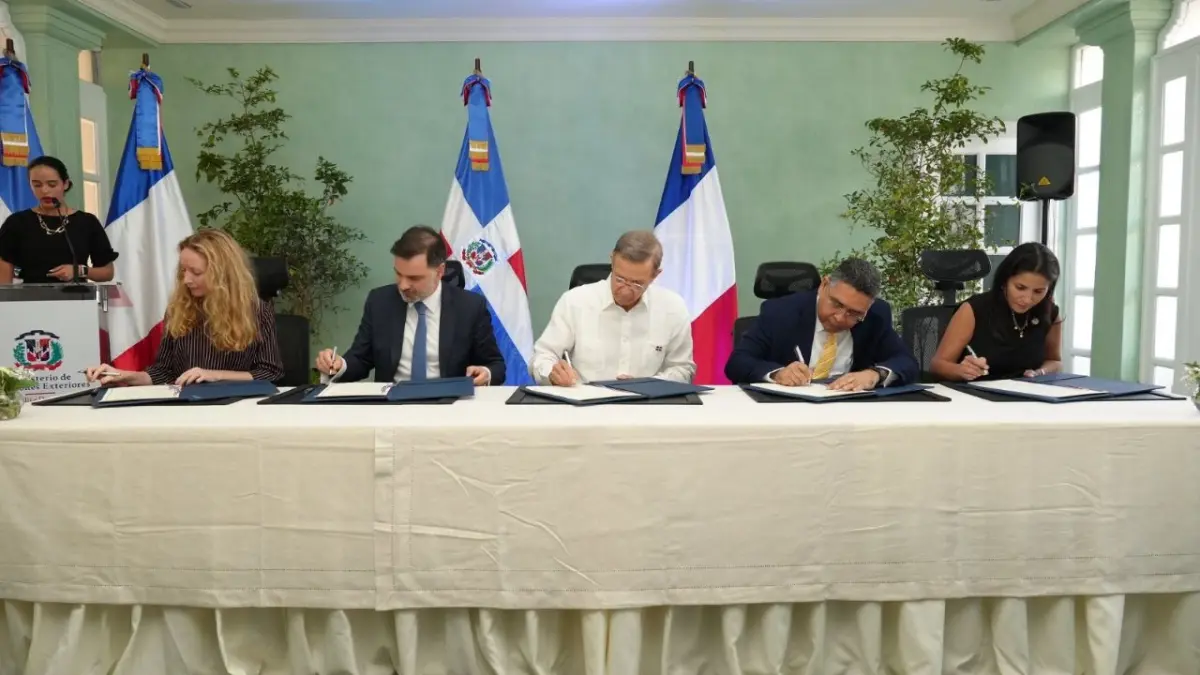 RD y Francia refuerzan la cooperación en educación, clima y salud
