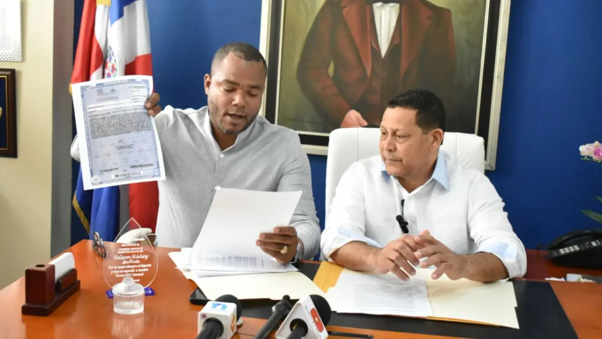 Alcalde de Samaná denuncia titulación irregular de terrenos en zona turística