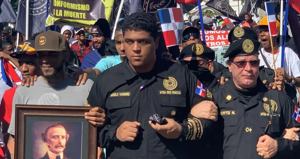 La Antigua Orden Dominicana irá ahora contra el Palacio Nacional