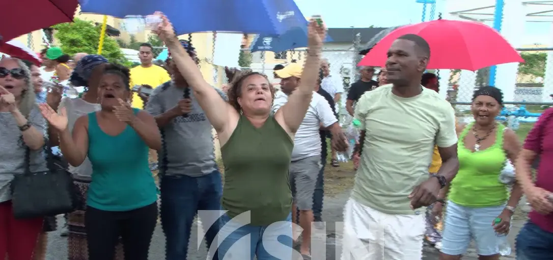 Protestan por escasez de agua en Las Bienaventuranzas de SDN