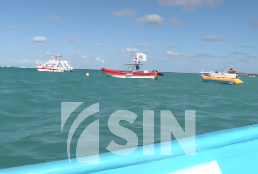 Tecnología avanzada en búsqueda de joven india