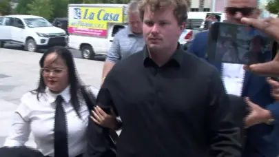 Joshua Riibe llega al tribunal; si el hábeas corpus lo favorece, volverá de inmediato a EEUU