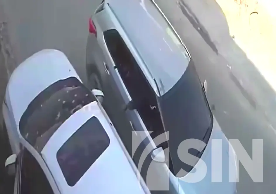 Hombre muere acribillado dentro de su automóvil en La Caleta