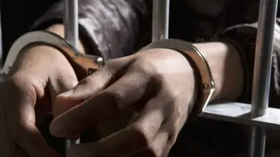 29 años de cárcel para hombre que violó a su hija de 15 años en Ecuador