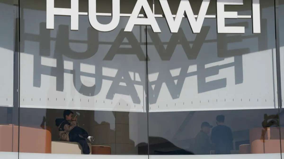 Eurocámara precinta despachos de asistentes por conexión al caso corrupción de Huawei