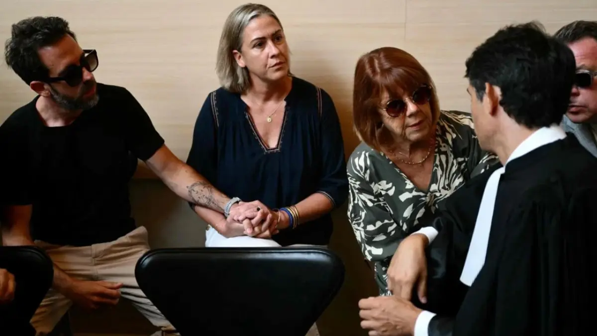 La hija de Pelicot demanda a su padre por violación