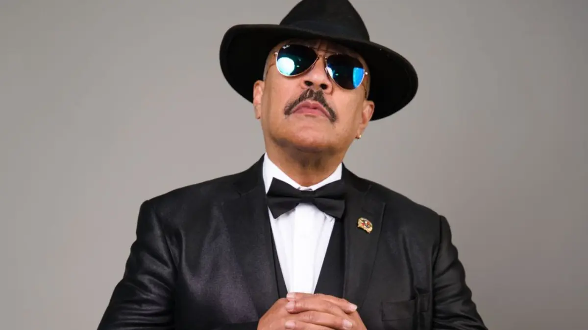 Aramis Camilo Triunfa como Merenguero del Año 2025 en los Glamour Music Awards