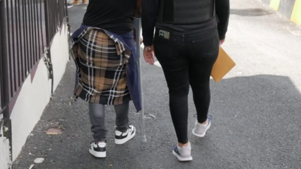 Mujeres viajarían con 246 cápsulas de cocaína en sus estómagos