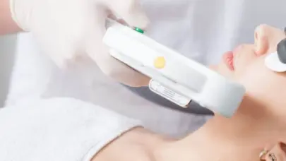 La sanidad austriaca pagará la depilación a una mujer trans para evitarle traumas