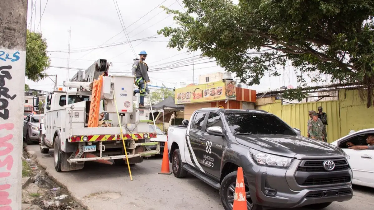 Desmantelan conexión Ilegal en empresa de jugos en Santo Domingo Norte