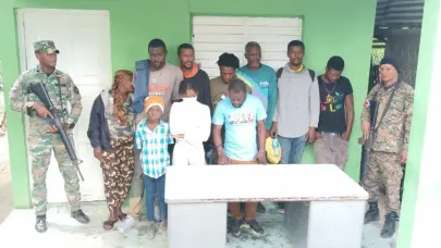 Detienen grupo de inmigrantes durante un patrullaje militar