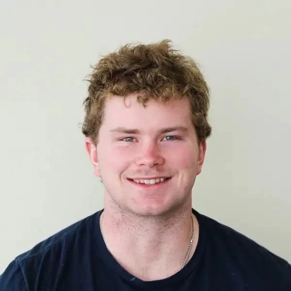 Familia de Joshua Steven Riibe dice está detenido en condiciones irregulares, a pesar de cooperar con las autoridades