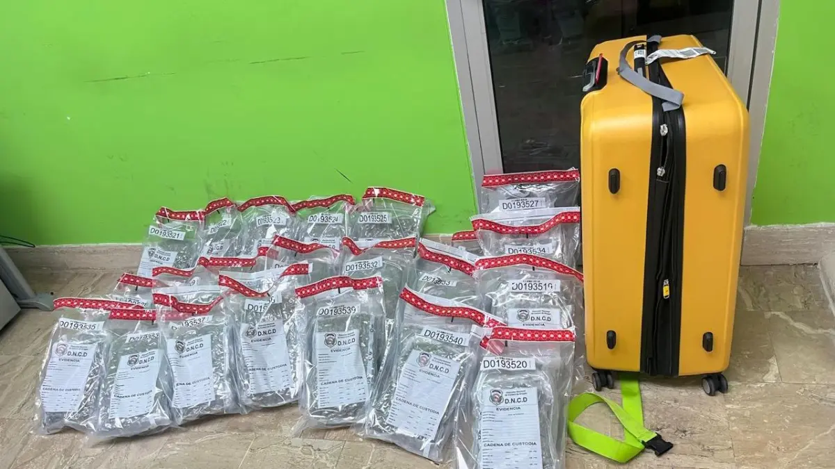 Confiscan 90 pacas de marihuana en el Aeropuerto de Punta Cana