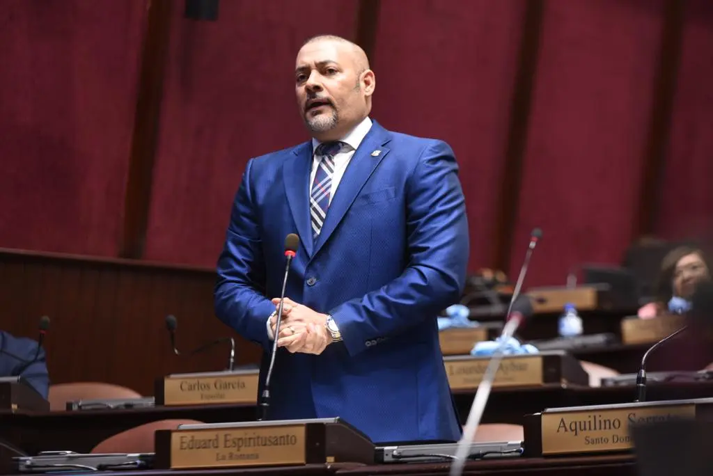 Senador por La Romana somete 14 nuevas iniciativas legislativas