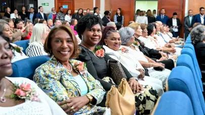 Senado reconoce el liderazgo de 32 mujeres dominicanas