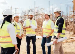 Ministro Bonilla supervisa avances en construcción del Hospital Traumatológico de San Cristóbal