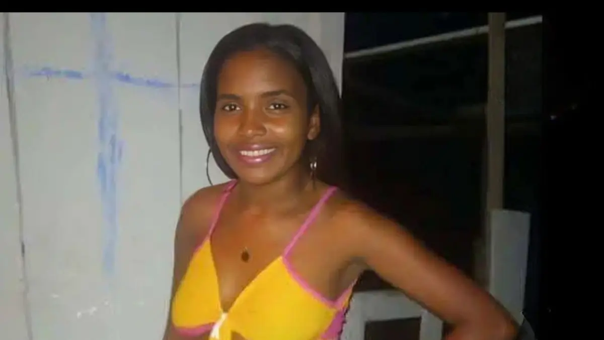 Tragedia en Santiago: Mujer muere calcinada y su esposo queda grave tras incendio