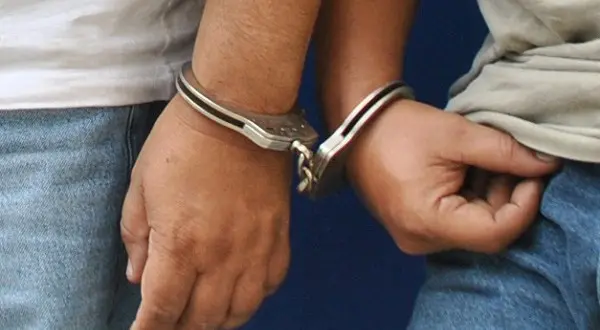 Arrestan abuelos y tíos de niño cuya misteriosa desaparición conmocionó a Francia