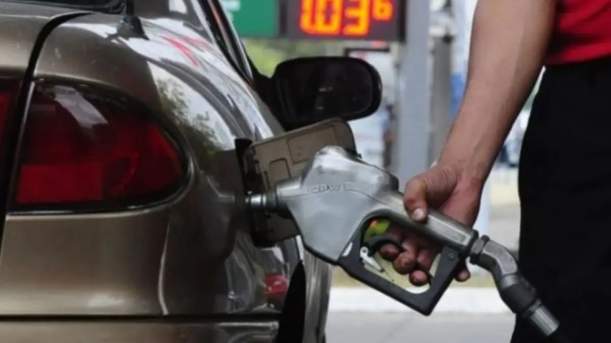 Munícipes se quejan por poca disponibilidad de combustible en Sánchez