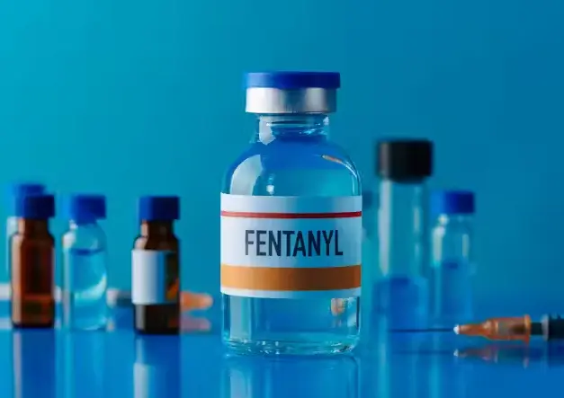 Presentan tres cargos contra un hombre por traficar con fentanilo y cocaína en Puerto Rico